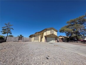 Building Photo - 1745 Mt Hood St