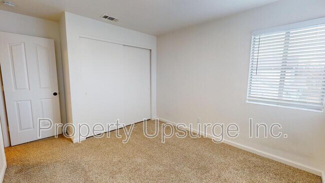 Building Photo - 1487 Bradford Way