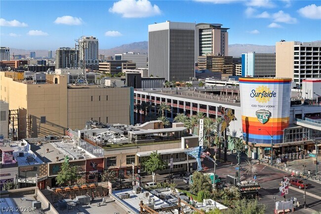 Building Photo - 150 S Las Vegas Blvd