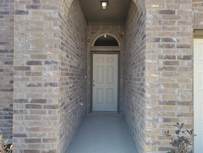 Building Photo - 612 Little Draw Ln