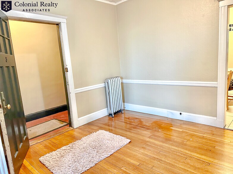 Building Photo - 330 St Paul St