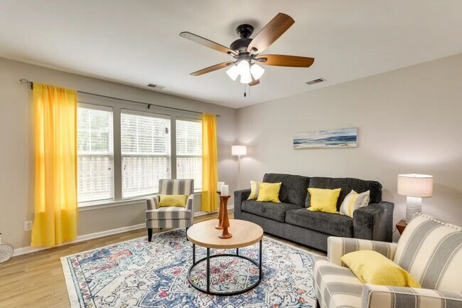 Building Photo - Vistiana Off Dorchester in Dorchester II S...