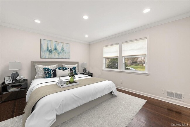 Building Photo - 40 Meadow Rd