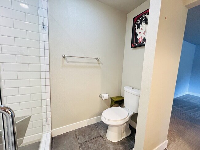 Building Photo - 134 Hartnell Pl