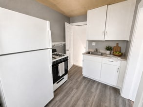 Building Photo - 147 Seward 616