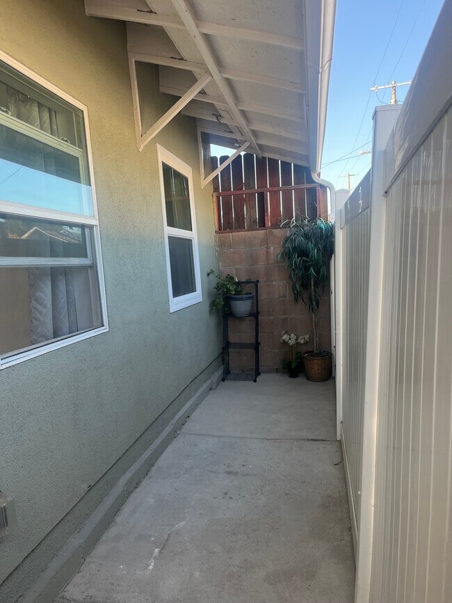 Building Photo - 16549 San Jose St