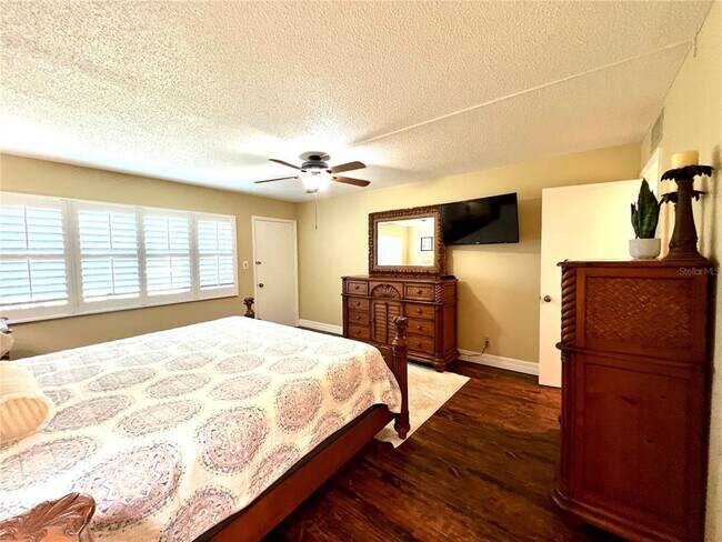Building Photo - 1610 Islamorada Blvd