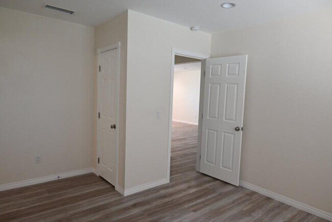 Building Photo - 20503 Madrona Ave