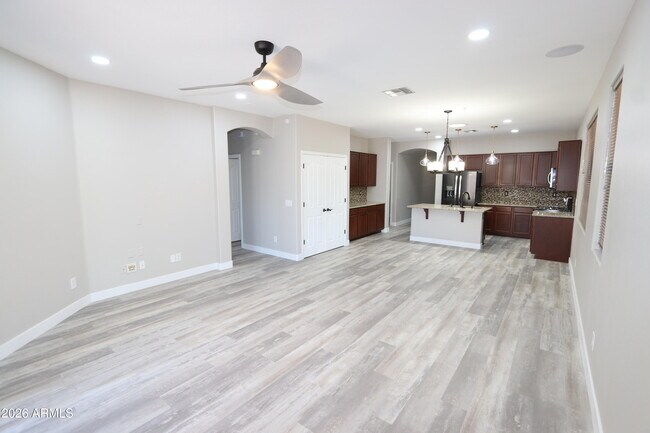 Building Photo - 2650 E Dennisport Ave