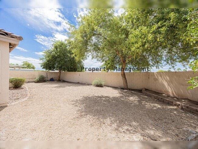 Building Photo - 3864 S Emery Cir
