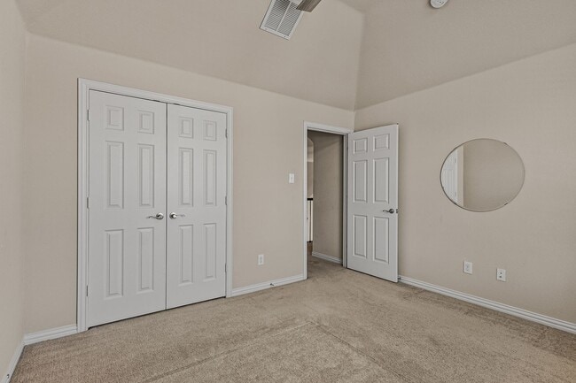 Building Photo - 14020 Sparrow Hill Dr