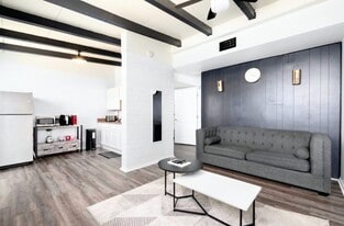 Building Photo - 9822 N 15th St