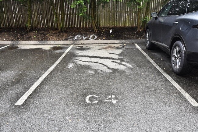 Building Photo - 178 Flax Hill Rd