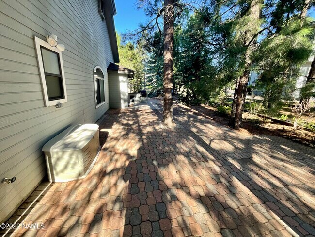 Building Photo - 4571 E Flintwood Ln