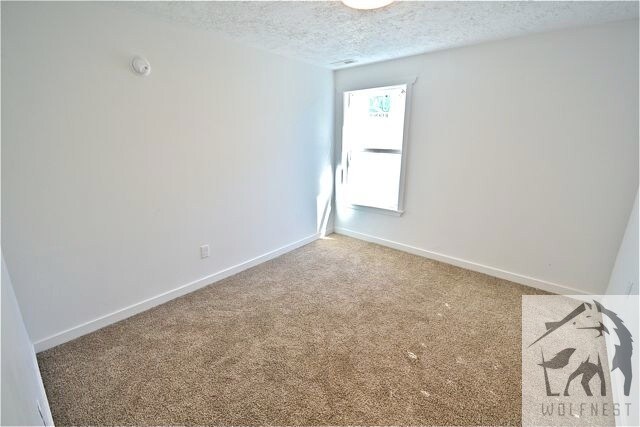 Building Photo - Fantastic 4 Bedroom Riverton Duplex