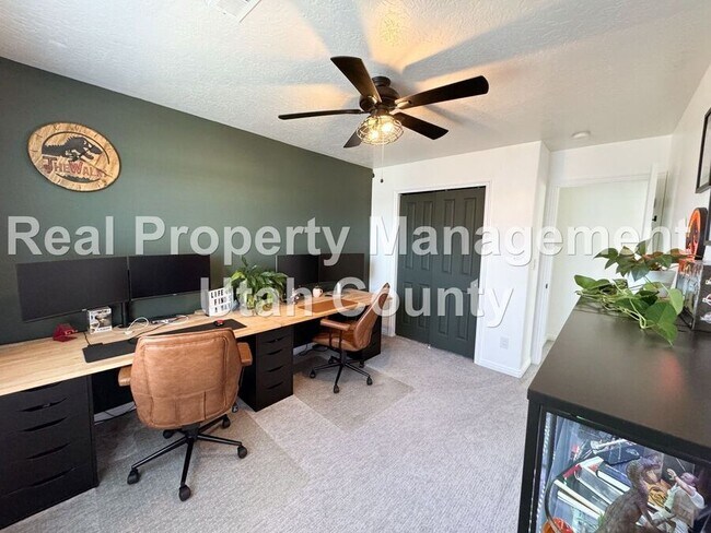 Building Photo - 1849 N Bountiful Wy