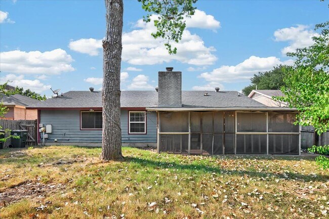 Building Photo - 10215 Missel Thrush Dr