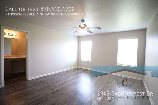 Building Photo - 3949 Saddlecrest Dr