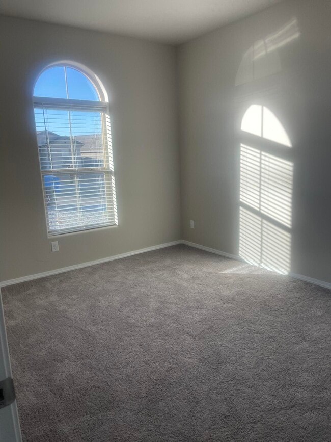 Building Photo - 314 Adeline Ave