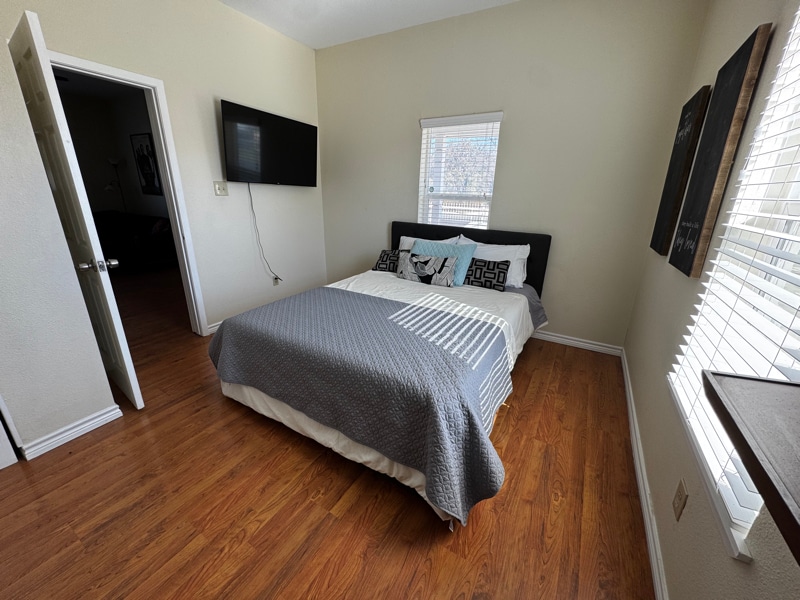 Building Photo - 319 S Olive St