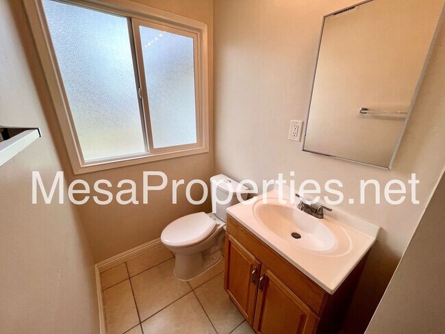 Building Photo - 557 Highlander Dr