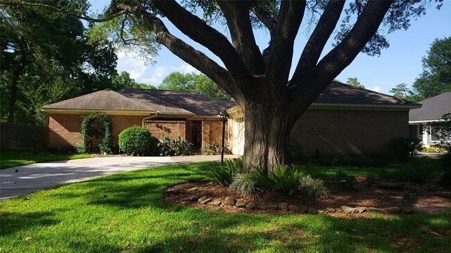 Primary Photo - 5435 Mossy Timbers Dr
