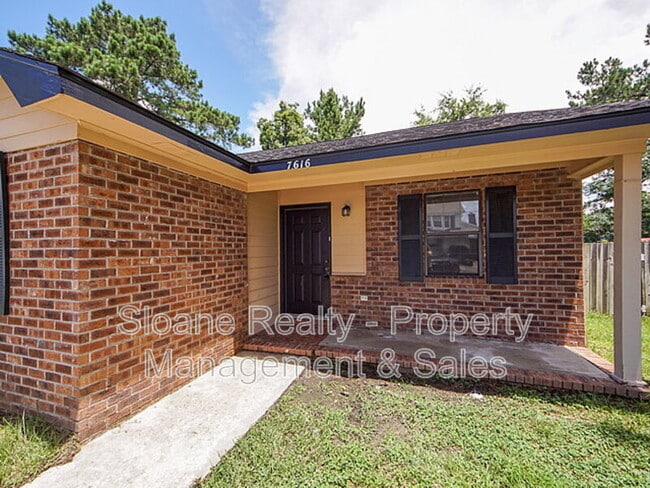 Building Photo - 7616 Valleyview Cir