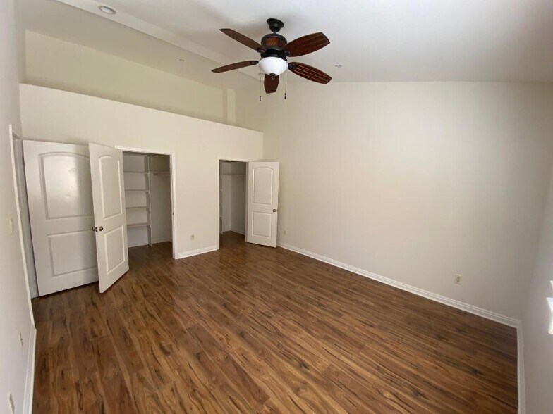 Building Photo - 14535 Margate St