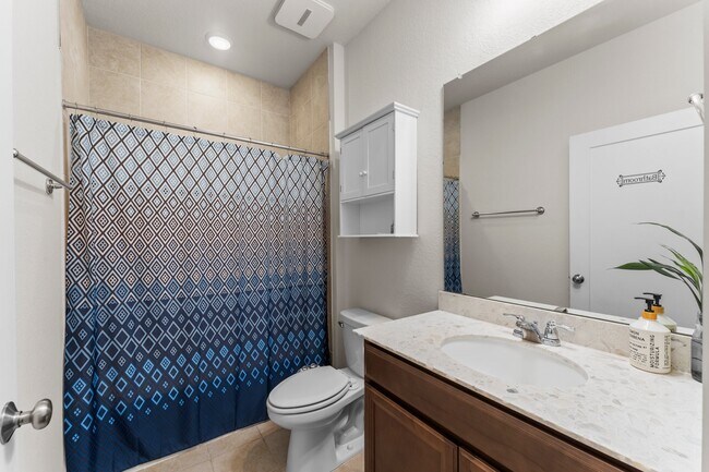 Building Photo - 3850 Chapman Bluff Dr