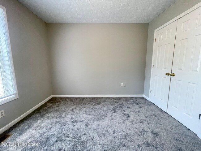 Building Photo - 2903 S 5th St