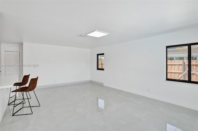 Building Photo - 16653 Golfview Dr