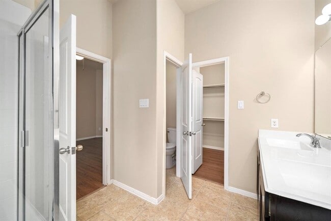 Building Photo - 25426 Saddlebrook Champion Way