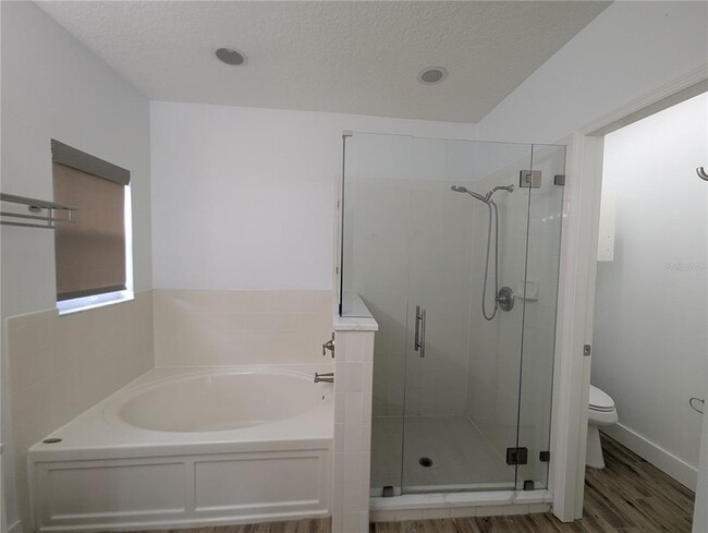 Building Photo - 6202 Gannetdale Dr
