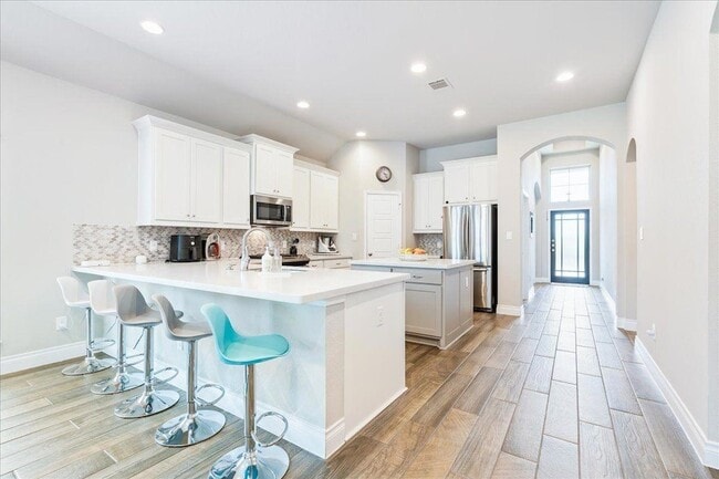 Building Photo - 217 Cherokee Rose Cir