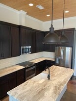 Building Photo - 20 Barnes St