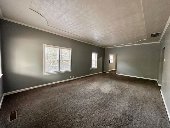 Building Photo - 1310 S 25th St