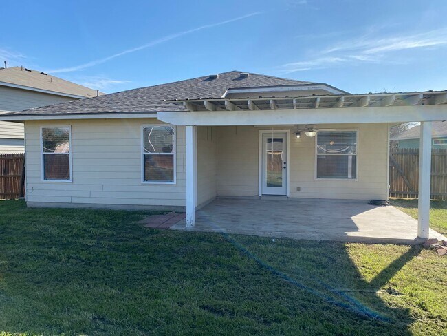 Building Photo - Beautiful Home in Redbird Ranch