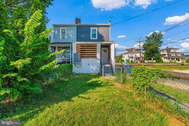 Building Photo - 601 High St