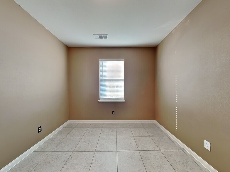 Building Photo - 6140 Nathan Creek Dr