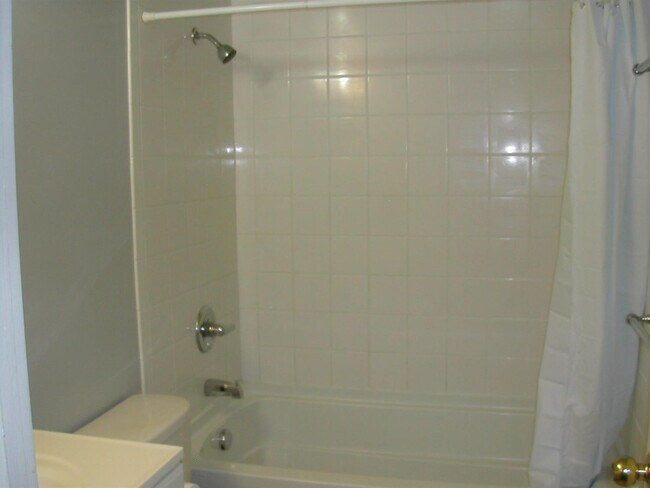 Building Photo - 249 Brookridge Ct