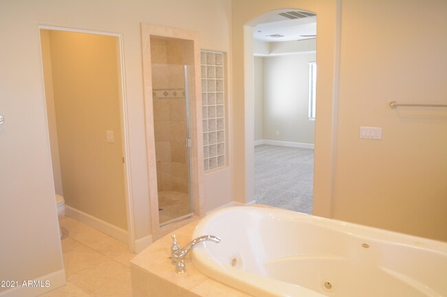 Building Photo - 7637 E Calle De Las Brisas