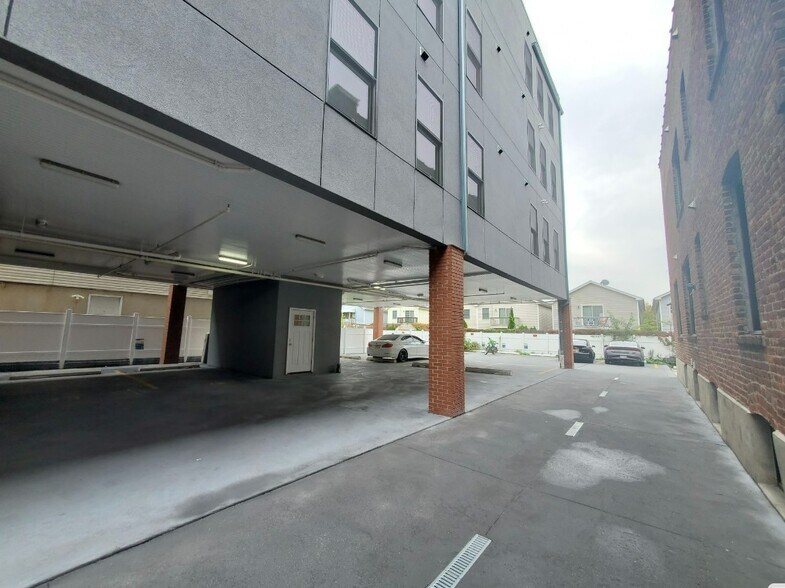 373 Danforth Ave 305 - 369 Danforth Ave