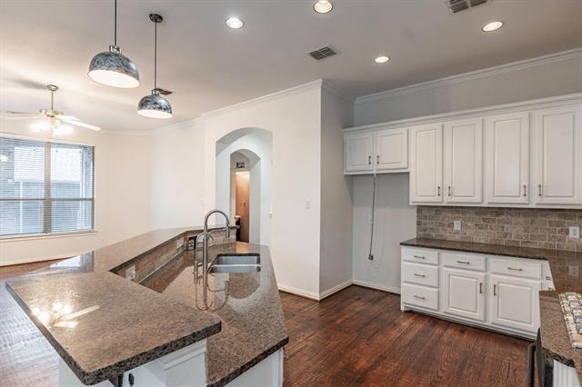 Building Photo - 2728 Breezy Point Ln