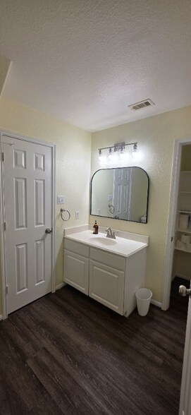 Building Photo - 16778 N Gull Dr