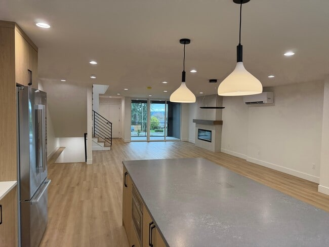 Building Photo - 1720 Market St