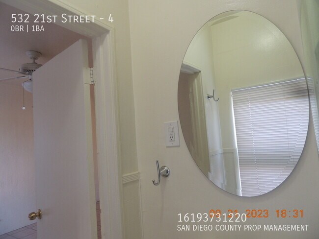 Building Photo - 532 21st St