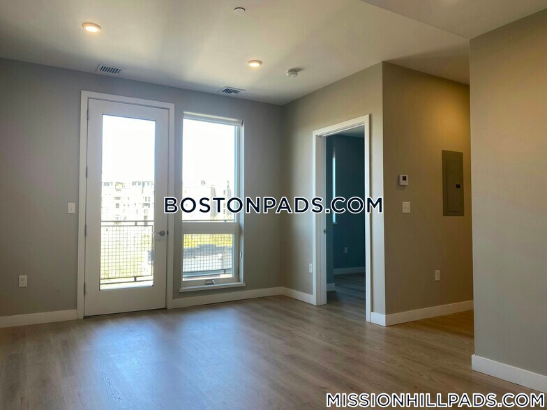 Building Photo - 35 S Huntington Ave