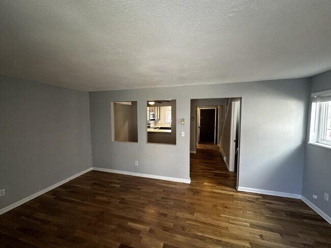 Building Photo - "Charming 2-Bed Retreat with Hardwood Floors in Golden, CO!"