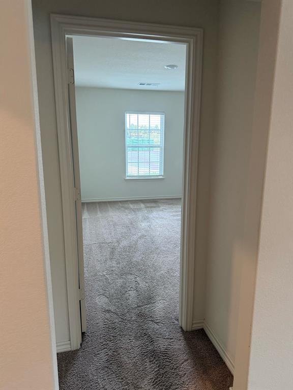Building Photo - 532 Fox Glen Trl