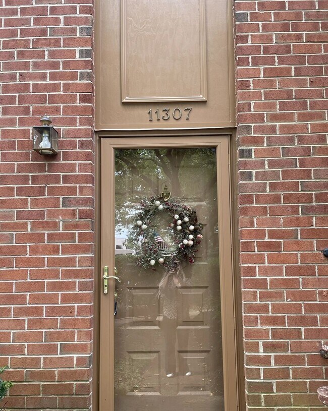 Building Photo - 11307 Headlands Ct